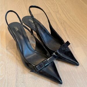 Zara Black Patent Pointed-Toe Slingback Pumps with Bow